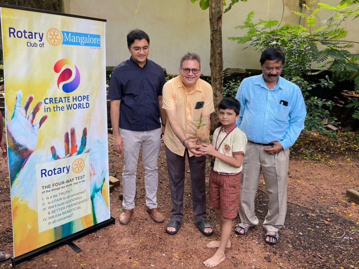 Vanamahotsava conducted at BEM-Mogling English Medium School, Car Street Vanamahotsava conducted at BEM-Mogling English Medium School, Car Street