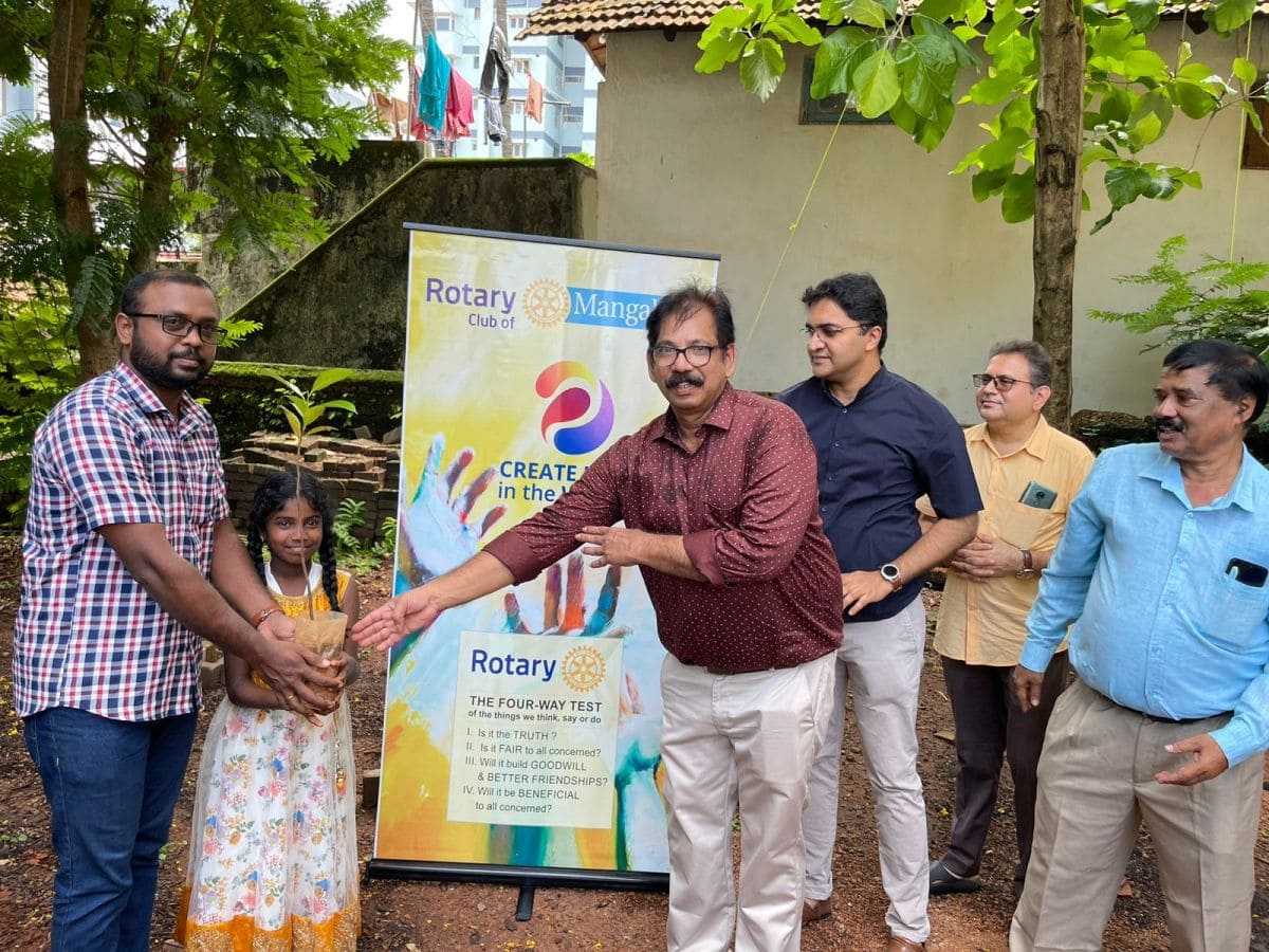 Vanamahotsava conducted at BEM-Mogling English Medium School, Car Street Vanamahotsava conducted at BEM-Mogling English Medium School, Car Street