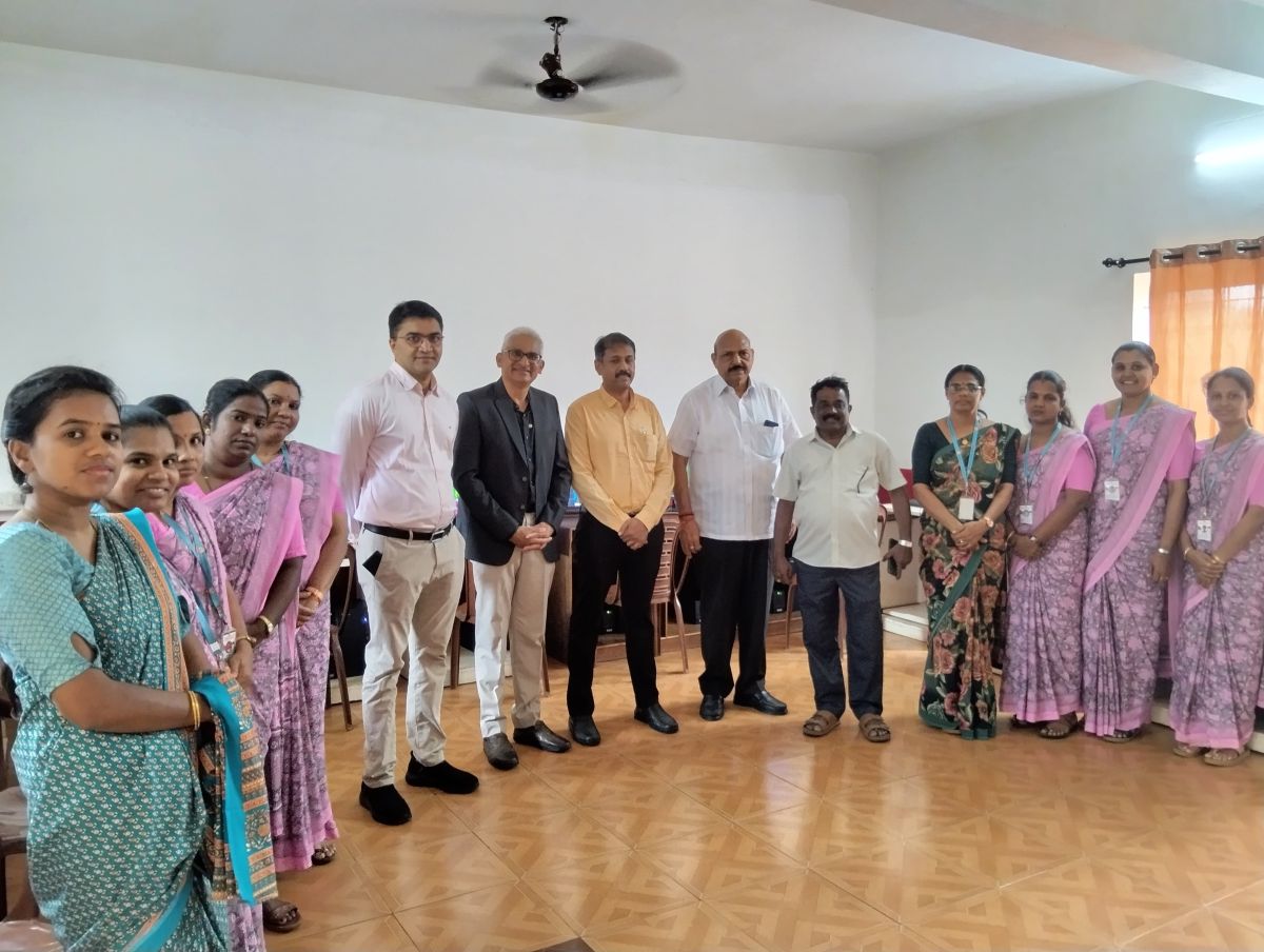 Computers handover at Navachetana